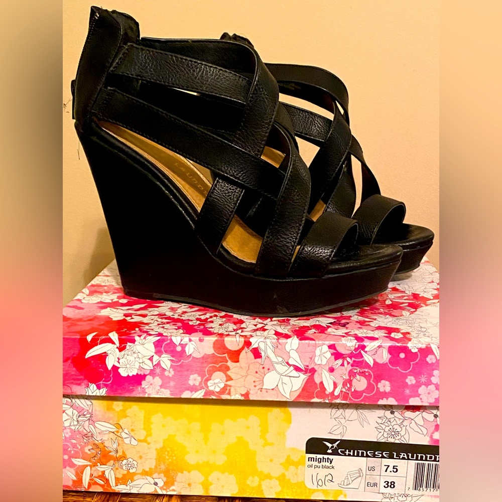 Chinese Laundry wedge heel Size 7.5